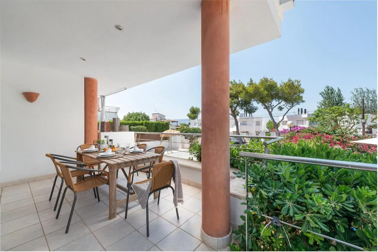 Villa Violeta For 8 With Swimming Pool And Beach Views Alcudia 0*,  Spanyolország